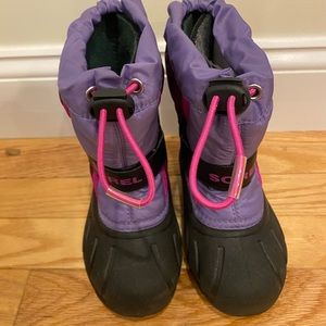 Girls Sorel Flurry Weather Resistant Snow Boots in Pink and Purple